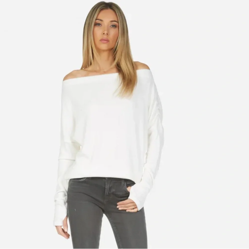 ❌ WHITE | CLOSET White Puff Sleeve Pullover Sweater Women’s Size M